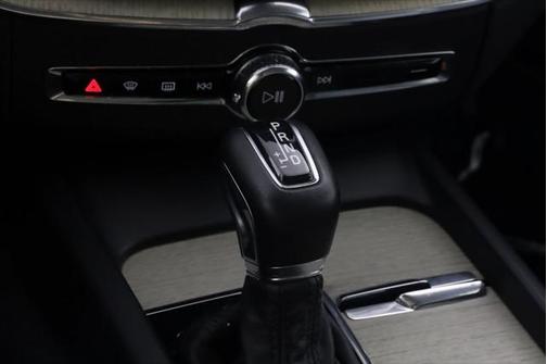 2021 Volvo XC60 T6 Inscription
