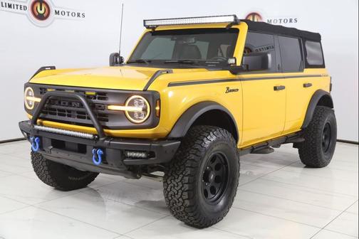 Cyber Orange Metallic Tricoat 2021 Ford Bronco Black Diamond