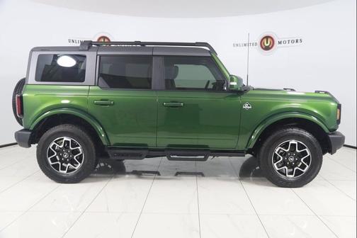 2024 Ford Bronco Outer Banks