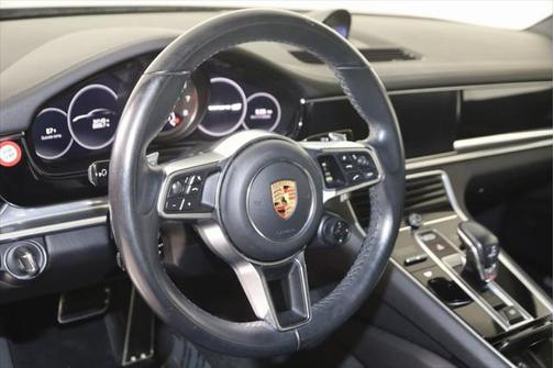 2018 Porsche Panamera 4S