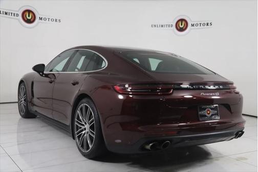 2018 Porsche Panamera 4S