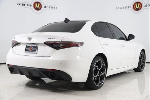 2025 Alfa Romeo Giulia AWD