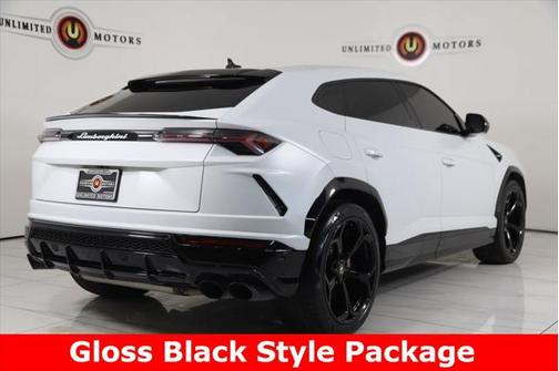 2022 Lamborghini Urus Graphite Capsule