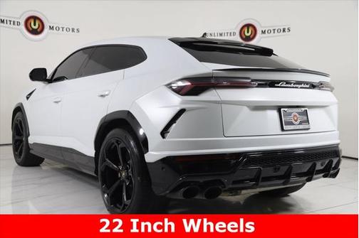 2022 Lamborghini Urus Graphite Capsule