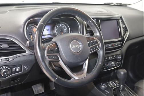 Bright White Clearcoat 2019 Jeep Cherokee Limited