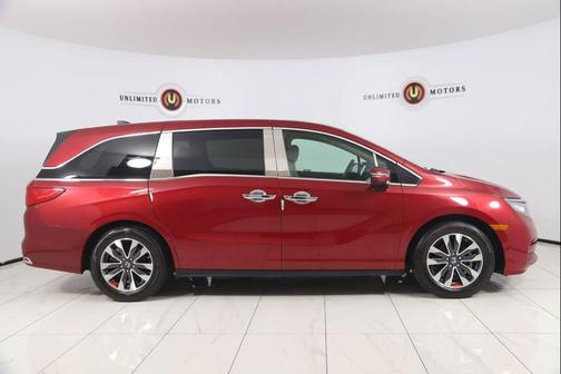 Radiant Red Metallic II 2022 Honda Odyssey EX-L