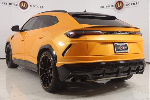 2021 Lamborghini Urus 