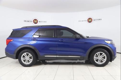 Atlas Blue Metallic 2022 Ford Explorer XLT