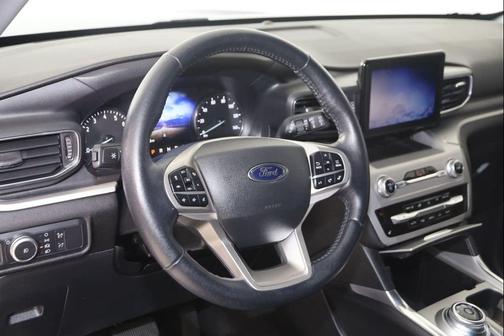 Atlas Blue Metallic 2022 Ford Explorer XLT