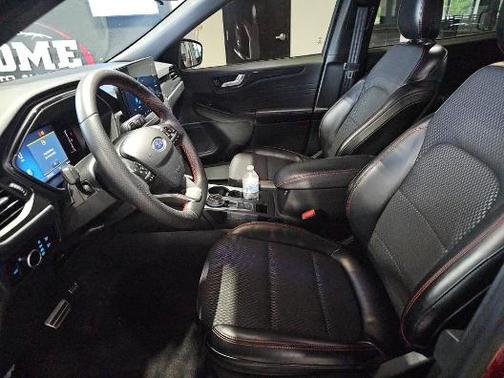 Rapid Red Metallic Tinted Clearcoat 2024 Ford Escape ST-Line