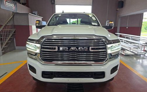 Bright White Clearcoat 2024 RAM 2500 Laramie Crew Cab 4x4 6'4' Box