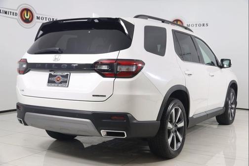 2024 Honda Pilot Touring 8-Passenger
