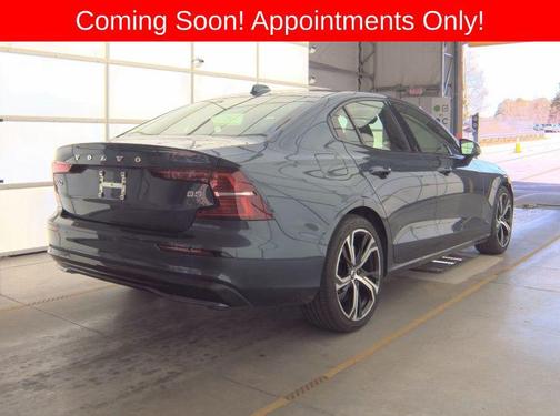 2024 Volvo S60 B5 Core Dark Theme