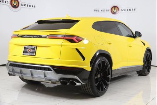2019 Lamborghini Urus 