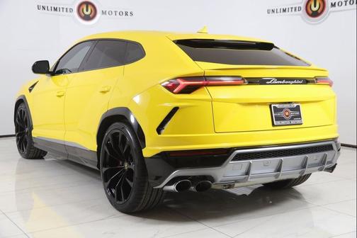 2019 Lamborghini Urus 