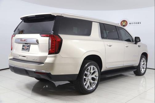 Pearl Beige Metallic 2021 GMC Yukon XL SLT