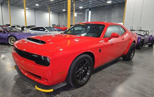 Go Mango 2023 Dodge Challenger SRT Hellcat