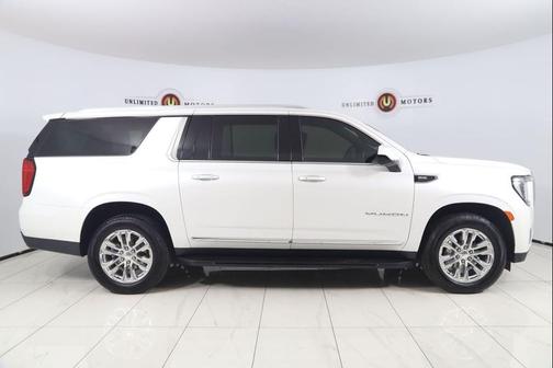 White Frost Tricoat 2023 GMC Yukon XL SLT