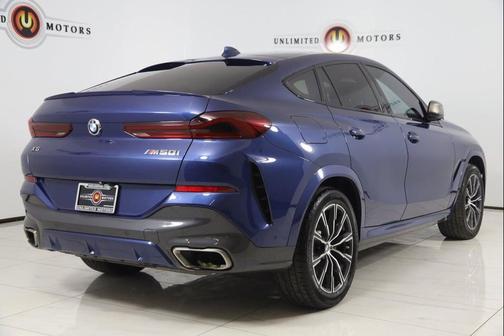 2022 BMW X6 M50i