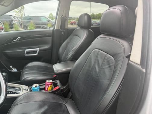 Silver Ice Metallic 2014 Chevrolet Captiva Sport LT