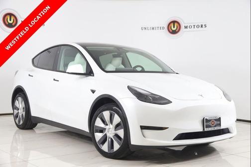 Pearl White Multi-Coat 2024 Tesla Model Y Long Range Dual Motor All-Wheel Drive