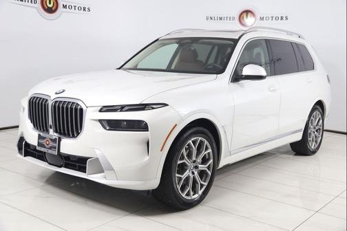 Mineral White Metallic 2024 BMW X7 xDrive40i