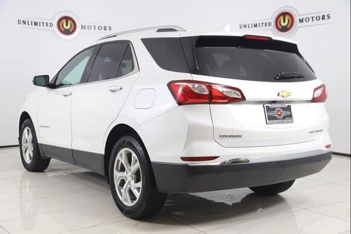 Iridescent Pearl Tricoat 2020 Chevrolet Equinox L