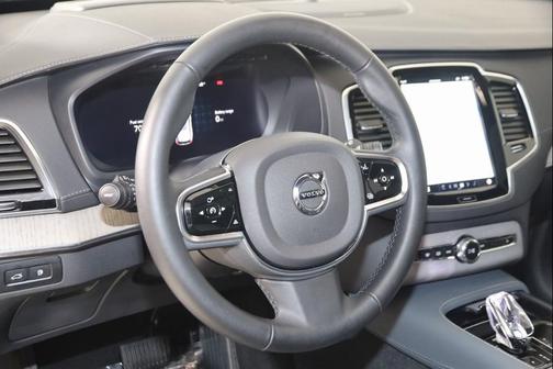 2024 Volvo XC90 Recharge Plug-In Hybrid T8 Ultimate Bright Theme 7-Seater