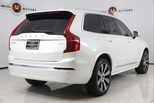 2024 Volvo XC90 Recharge Plug-In Hybrid T8 Ultimate Bright Theme 7-Seater