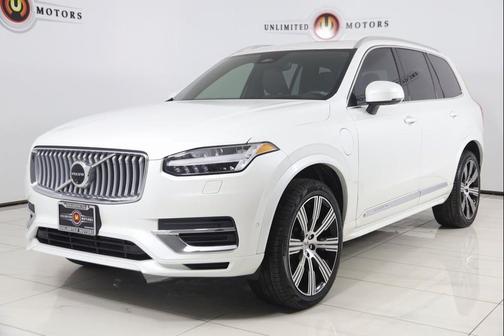 2024 Volvo XC90 Recharge Plug-In Hybrid T8 Ultimate Bright Theme 7-Seater