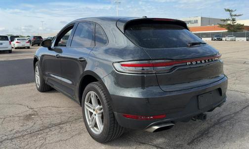 Volcano Grey Metallic 2019 Porsche Macan Macan
