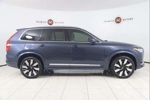 2024 Volvo XC90 Recharge Plug-In Hybrid Plus Bright Theme
