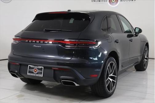 2022 Porsche Macan Base