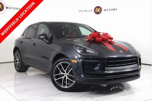 2022 Porsche Macan Base