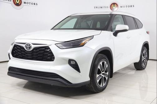 2023 Toyota Highlander XLE