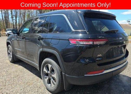 Diamond Black Crystal Pearlcoat 2022 Jeep Grand Cherokee 4xe Base