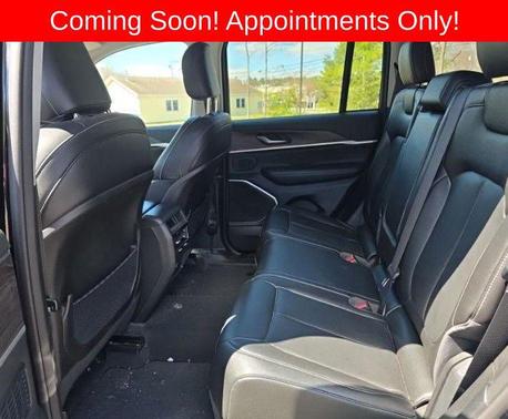 Diamond Black Crystal Pearlcoat 2022 Jeep Grand Cherokee 4xe Base