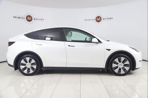 2022 Tesla Model Y Long Range Dual Motor All-Wheel Drive