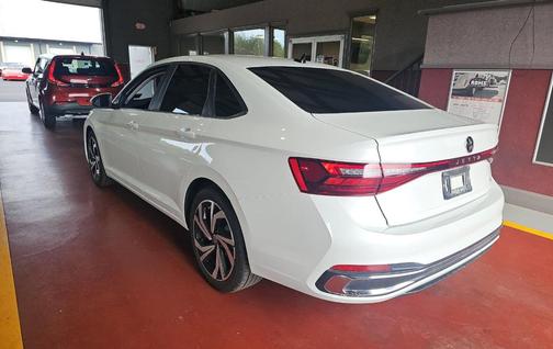 Pure White 2025 Volkswagen Jetta 1.5T SEL