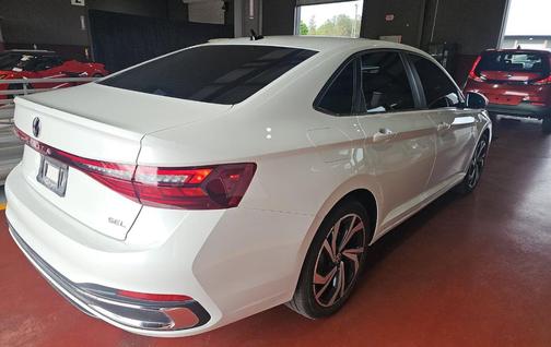 Pure White 2025 Volkswagen Jetta 1.5T SEL