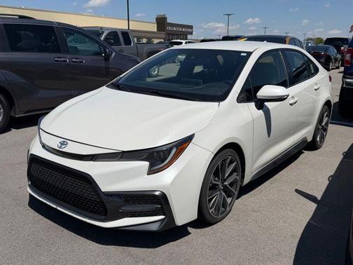 Blizzard Pearl 2020 Toyota Corolla SE