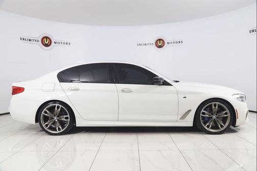 Alpine White 2018 BMW M550 i Xdrive