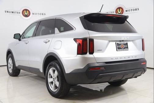 2022 Kia Sorento LX