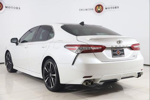 Wind Chill Pearl 2019 Toyota Camry XSE