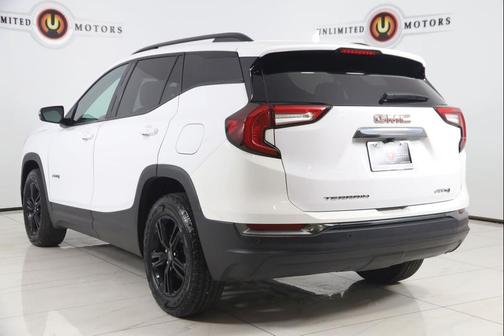 Summit White 2022 GMC Terrain AWD AT4