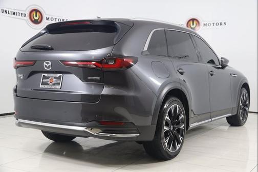 2024 Mazda CX-90 PHEV Premium Plus