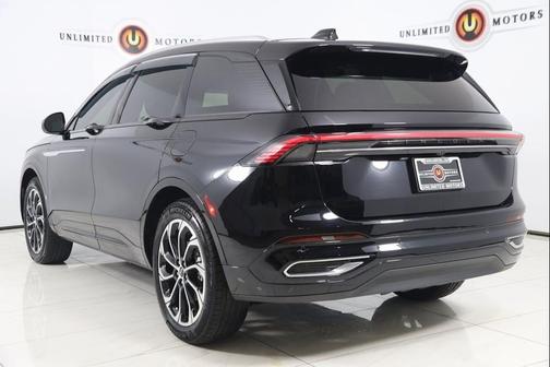 2025 Lincoln Nautilus Reserve