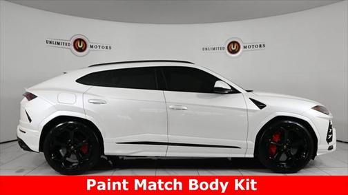 2022 Lamborghini Urus Pearl Capsule