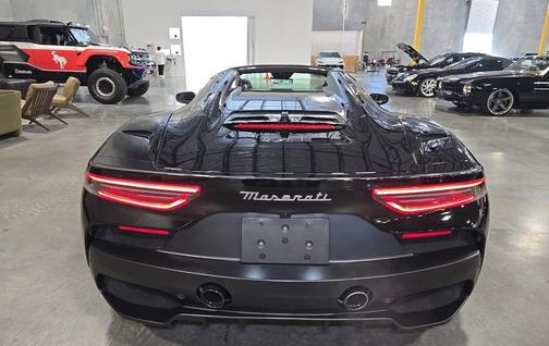 Nero Essenza Solid 2024 Maserati MC20 Cielo