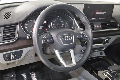 2024 Audi Q5 45 S line Premium